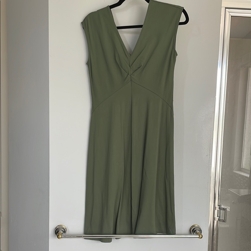 Patagonia Green Sleeveless V-neck Sheath Dress Knee-length for Wedding Guest